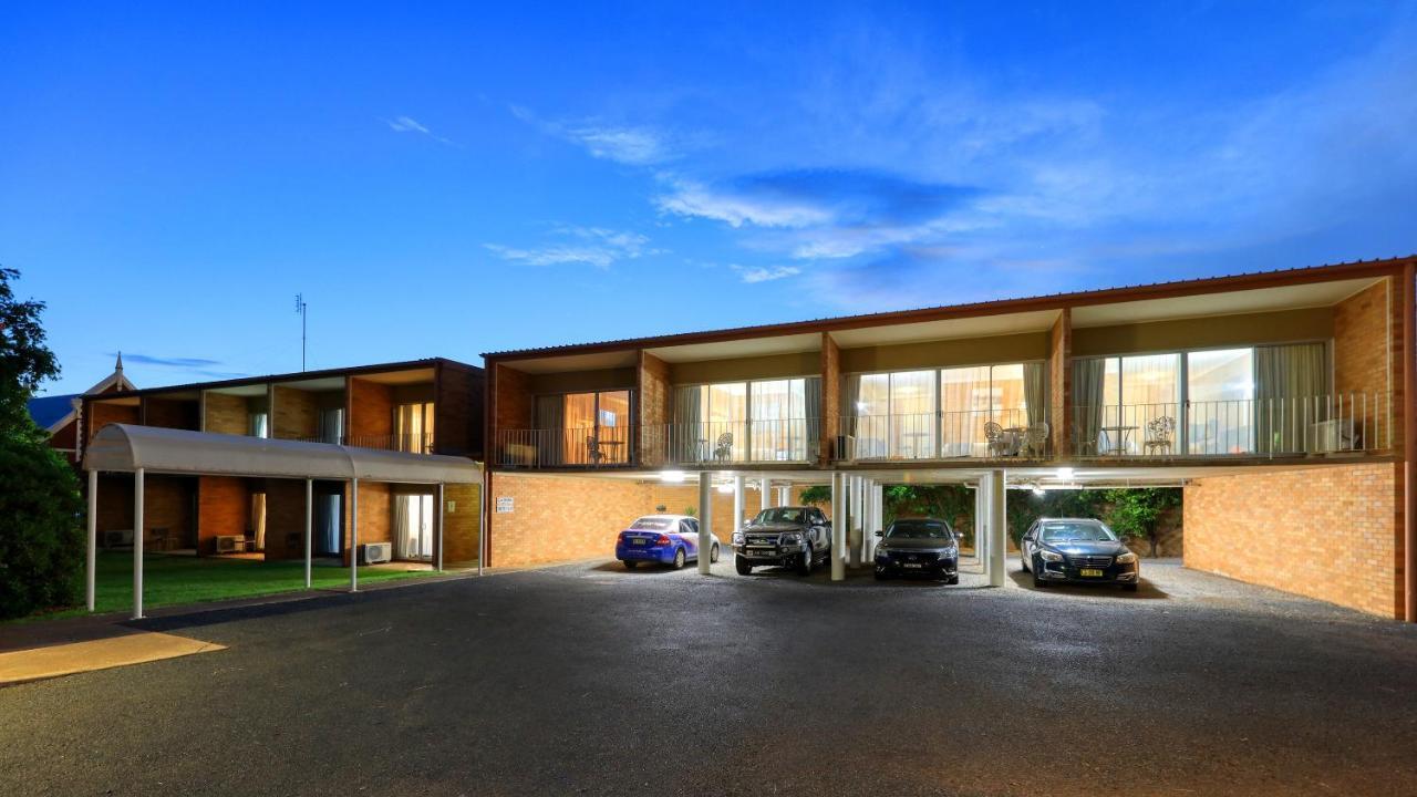 Court Street Motel Parkes Exterior foto